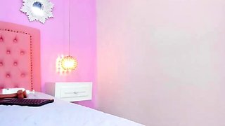 Brunette Couch Webcam Solo Fun Masturbating