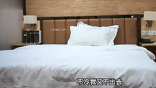 Amateur couple on real hidden cam