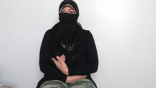 Undocumented Muslim Girl In New York City (ARABIC LANGUAGE)