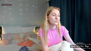 Perfect big ass and natural big boobs blonde skinny teen - Blonde