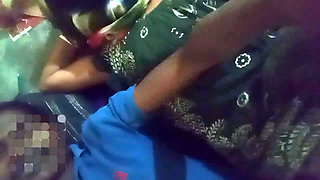 Desi OLD Padosi Friend Ki Aunty Ko Usi Ke Room Per Jakar Romantic Mood Mein Chudai Kiya