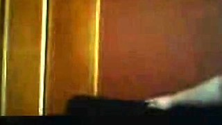 Safada mete coisas na bunda - webcam amadora anal