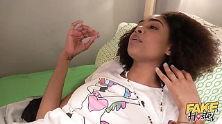 Noble lass - petite smut - Fake Hostel