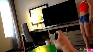 Step sisters secret kick - s10:e2