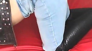 Posing in Jeans and Seduce Photographer