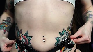 Petite small tit babe with perfect pussy masturbates