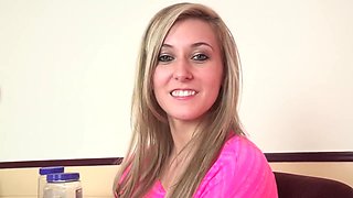 Kiera Wilde, Lilly Banks And Eric Swiss In Wants Stepdaddy To See Her Get Fucked