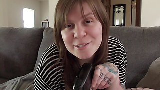 Girlfriend Elle Hell lets it rip for you