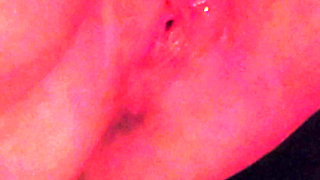 Musclemommy is so horny that she can't stop fucking and squirting herself