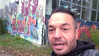 Horny bigass cougar pussysmashed outdoor