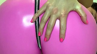 Solo girls masturbate until orgasm for