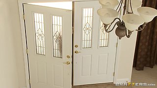Horny Wife Wants A Stranger With Kassondra Raine, Danny D - Brazzers