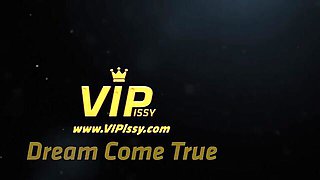 Freely Kattie Gold's peeing girls scene