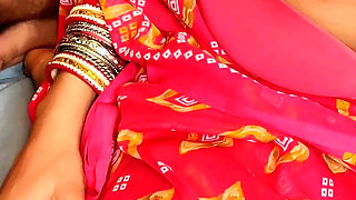 Desi Hot Aunty Sharing Her Uncontrolled Feelings to Friend Hindi