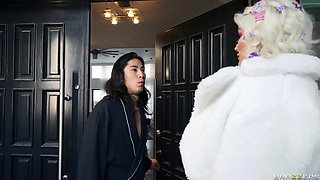 All Dolled Up: Double Trouble - Julie Cash, Savannah Bond /