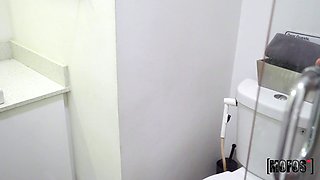 Sexy babe Dixie Lynn hot porn video