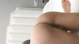 Amateur milf doing a blowjob ending in a facial