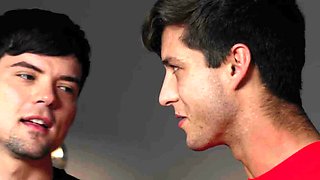 Amateur stud fucked in home 3some