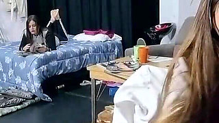 Deep Feet Extreme - the Students Feet Swallow Fight