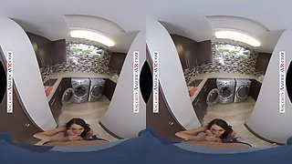 Naughty America - Reagan Foxx fucks you in VR