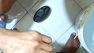 Blowjob Fuck in Bathroom in Bathing Time