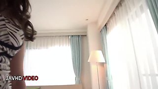 Yui Kasugas Sexy Stocking Showdown - A Seductive Milf Performance You Wont Forget!