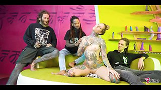 Lisa is more interested in fucking than cleaning