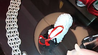 Solo booty assed babe ass toying masturbation in hi def