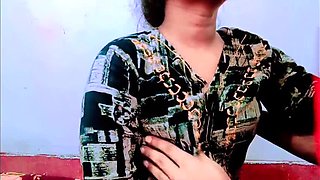 Virgin Girlfriend First Time Hardcore Fuck at Friend's House - Desi Teen with Big Tits