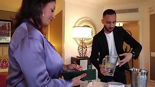 SENIOR COUGAR PERSIA MONIR SCREWED RIGID BY YOUNG FELLOW