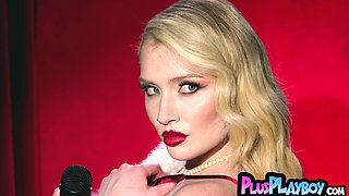 Amazing teen blonde singer posing naked
