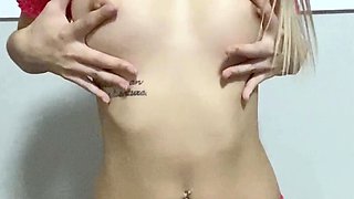 amateur vip ass masturbating on live webcam