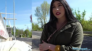 Cash tempts busty American Amilia Onyx to fuck