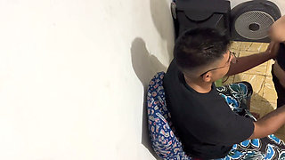 Recording! He Performs Oral Sex on His Stepson Until He Squeezes Everything