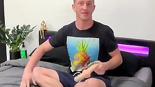 Liam Quinn's Ass Pumped. Bi Sex Hookup