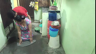 My Hot Maid Was Mopping the Floor, I Caught Her From Behind and Spat in Her Mouth