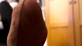 Solo masturbation and the foot fetish