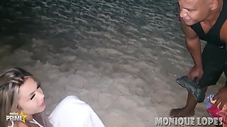 Monique Lopes - Interracial Na Areia Da Praia Do Rio De Janeiro Em Copa 9 Min