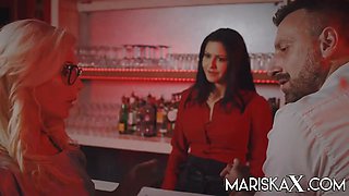 MARISKAX Mariska offers her friend Tina to Pascal
