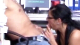 German craftsman likes the secretary and persuades her to fuck with him