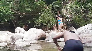 My stepsister in the river, very horny, ended up taking her home because we were alone and I ended up fucking her big ass