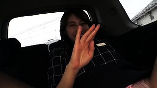 Bitch gives wam blowjob and handjob in pov scene