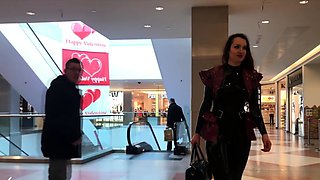 Real amateur teens give guys a blowjob in reality gangbang