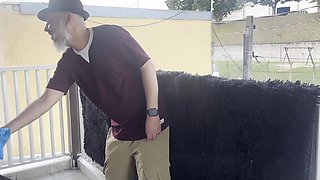 Big butted milf had sex with a guy she met on a party, on the balcony
