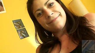 Hot Latina Brunette Mia Amateur Sex and Facial