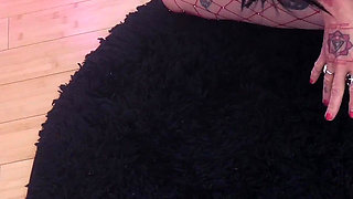 Busty MILF Jenevieve Hexxx Loves to Suck Cock and Swallow Cum!