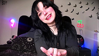 Witch Palm Reader Pumps & Rides You Until You Pop!