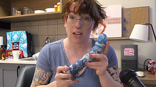 NSFW Review of the Night King Dildo by Uberrime