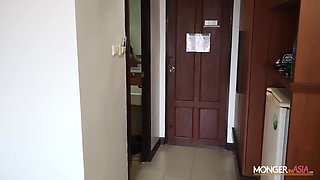 Hook-up With Petite Thai Stunner