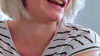 amateur blonde solo webcam